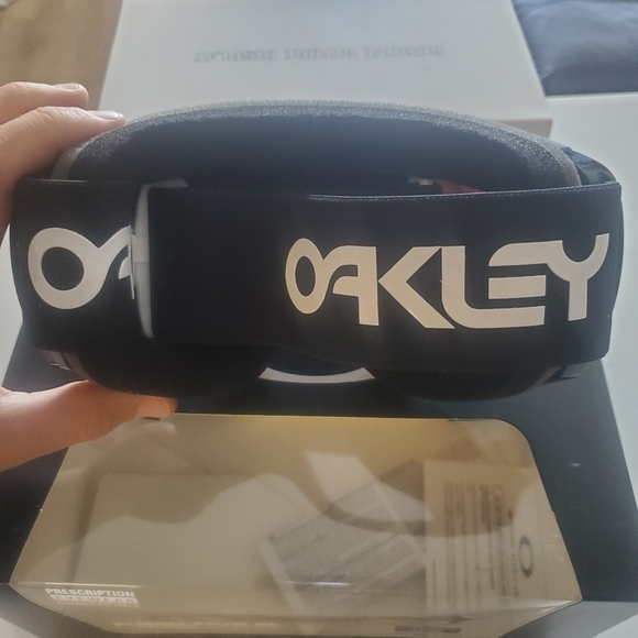 Oakley Flight Path XL - Picture 2 of 6